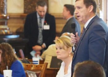 Kansas Senate and House, led by the GOP, pass new budget bill and send it to Democratic governor